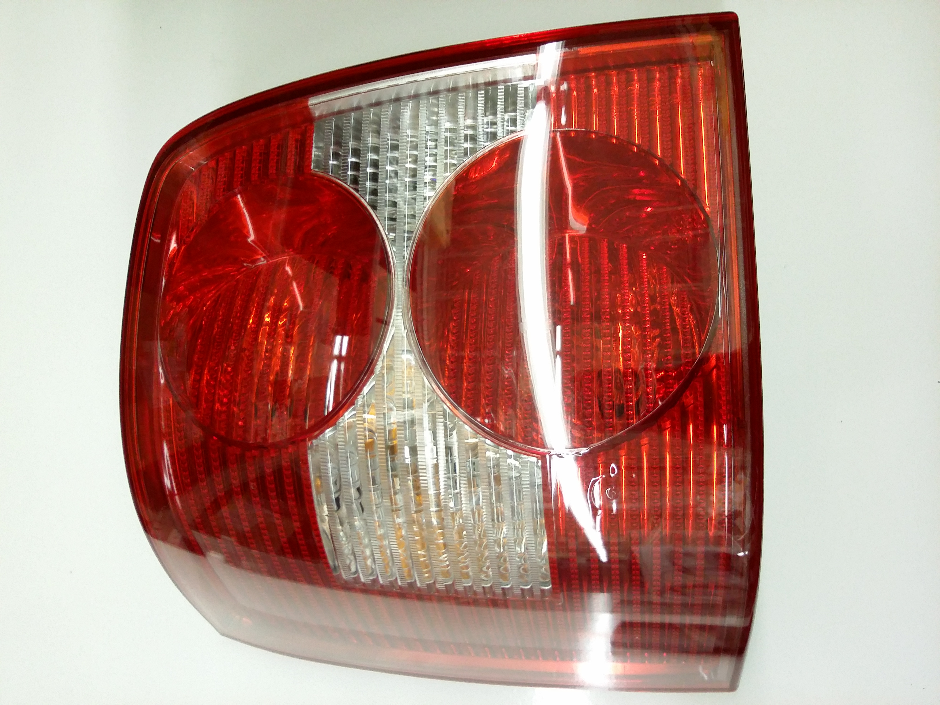 2003-volkswagen-passat-wagon-tail-light-assembly-wagon-w-o-w8